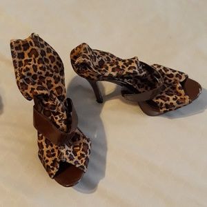 Spandex leopard heels